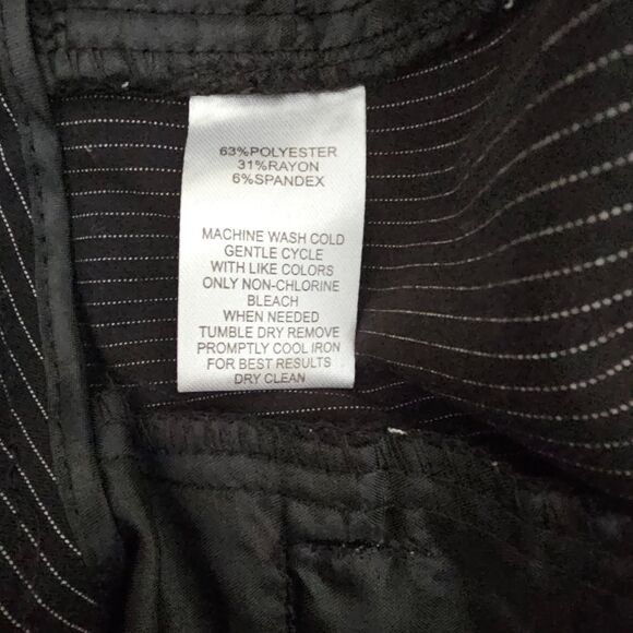 Calvin Klein Women's Pinstripe Skinny Pants NWT Size 2 x 31 Black White Low Rise - Picture 4 of 7